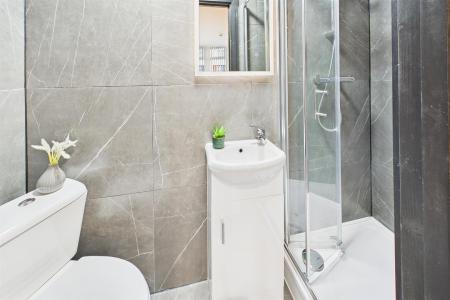Ensuite Room 1