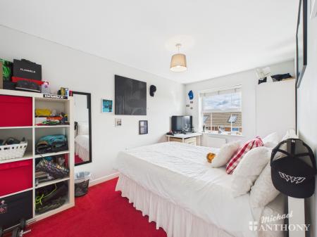 CAM02773G0-PR0352-ST