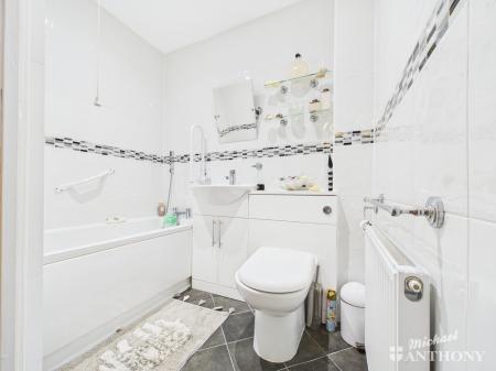 CAM02773G0-PR0275-ST
