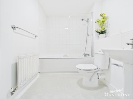 CAM02773G0-PR0319-ST