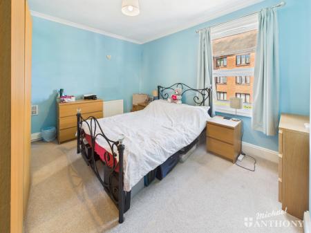 CAM02773G0-PR0324-ST