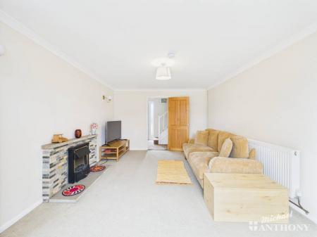 CAM02773G0-PR0348-ST