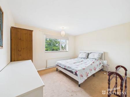 CAM02773G0-PR0348-ST