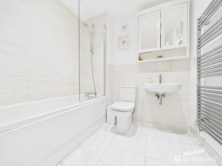 CAM02773G0-PR0358-ST
