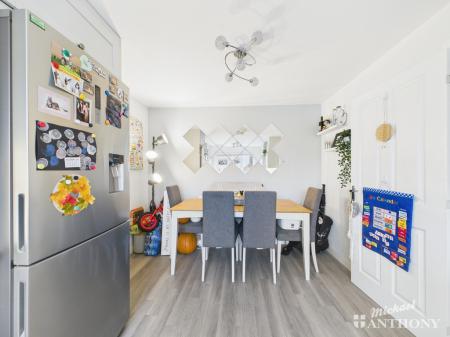 CAM02773G0-PR0368-ST