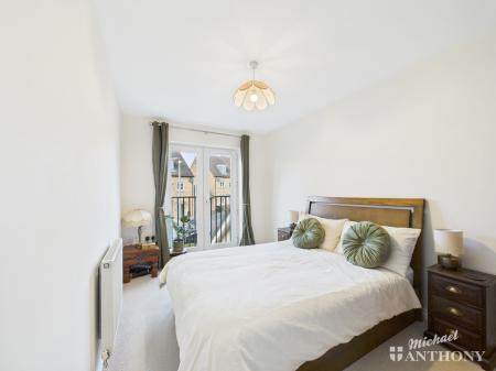 CAM02773G0-PR0383-ST