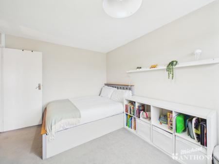 CAM02773G0-PR0402-ST