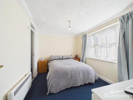 CAM02773G0-PR0417-ST
