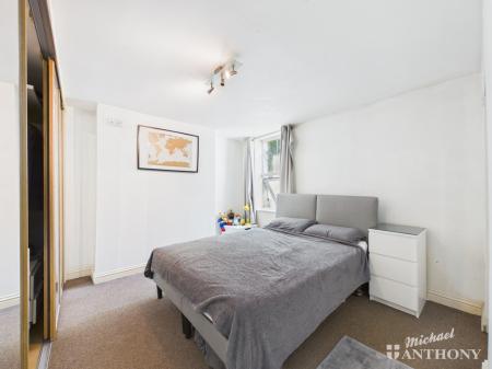 CAM02773G0-PR0444-ST