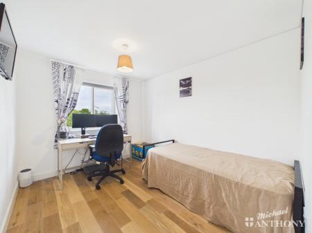 CAM02773G0-PR0428-ST