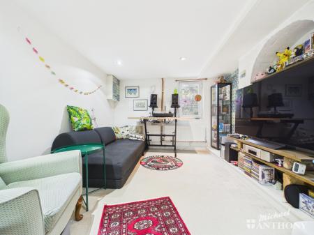 CAM02773G0-PR0451-ST
