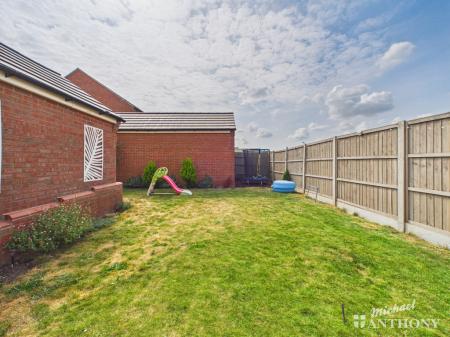 CAM02773G0-PR0452-ST
