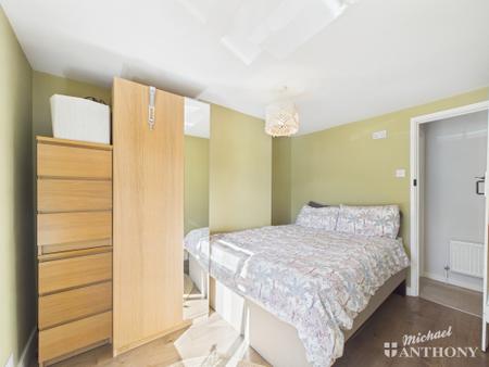 CAM02773G0-PR0472-ST