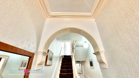 Media image 04