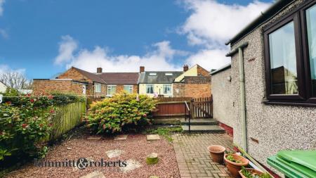 Media image 09