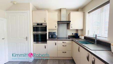 Media image 06