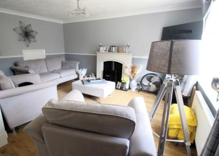 Lounge 1