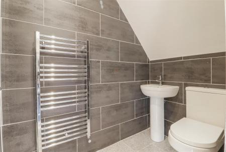 EN SUITE TO BEDROOM ONE