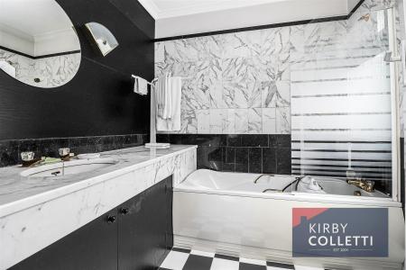 EN SUITE TO BEDROOM ONE