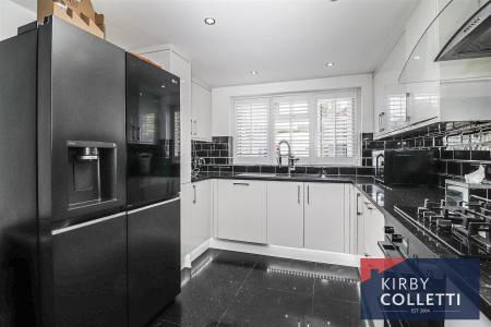 KITCHEN/BREAKFAST ROOM