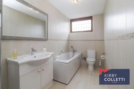 EN SUITE BATHROOM TO BEDROOM TWO