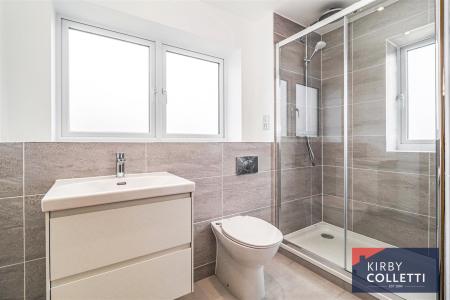 EN SUITE SHOWER ROOM TO BEDROOM ONE