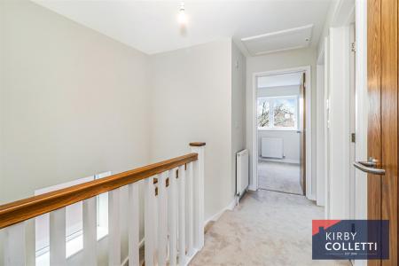 FIRST FLOOR LANDING