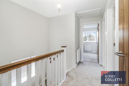 FIRST FLOOR LANDING