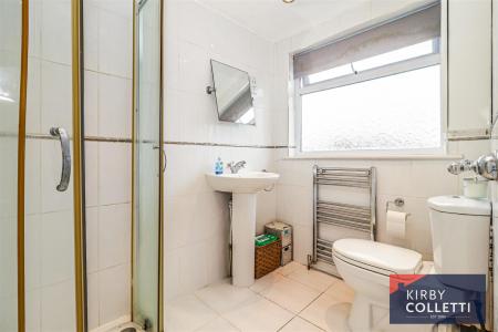 EN SUITE SHOWER ROOM TO BEDROOM ONE