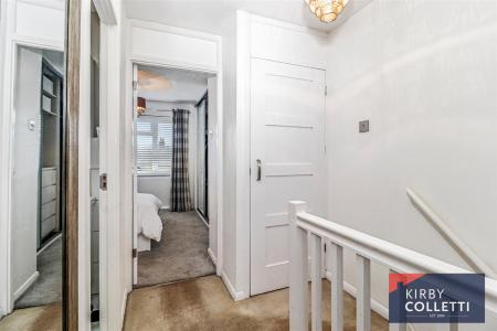 FIRST FLOOR LANDING