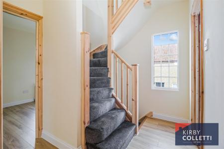 FIRST FLOOR LANDING