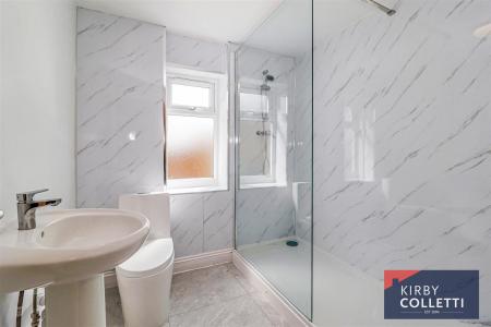 GROUND FLOOR SHOWER ROOM