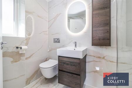 EN SUITE SHOWER ROOM TO BEDROOM ONE