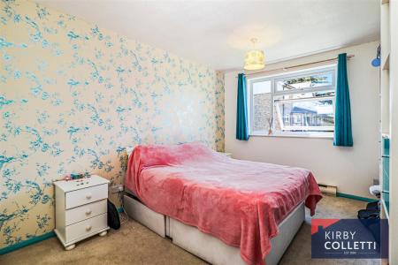DOUBLE BEDROOM