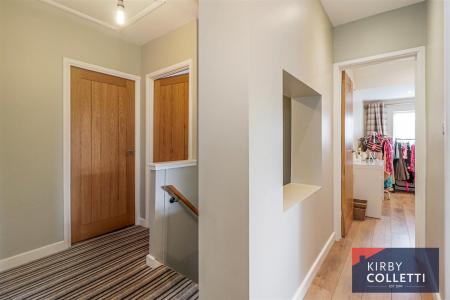 FIRST FLOOR LANDING
