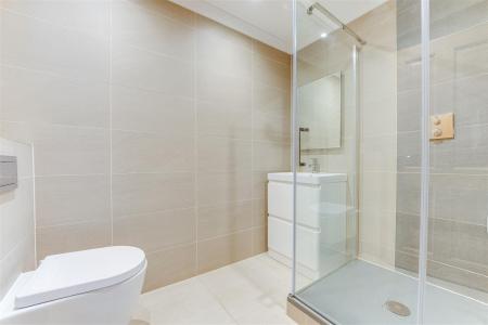 LOWER GROUND FLOOR SHOWER ROOM