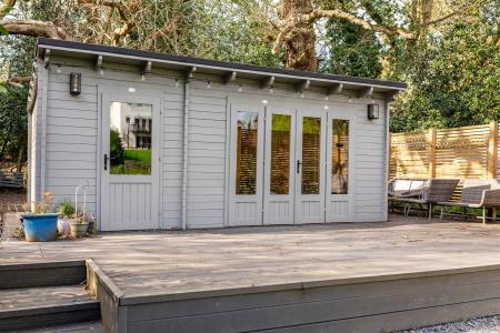 TIMBER CABIN