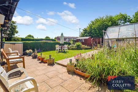 WEST FACING REAR GARDEN