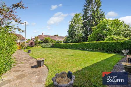 73ft LONG FRONT GARDEN