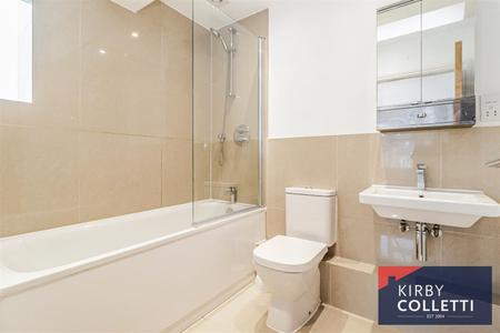 EN SUITE SHOWER ROOM TO BEDROOM TWO