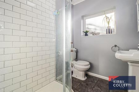 GROUND FLOOR SHOWER ROOM