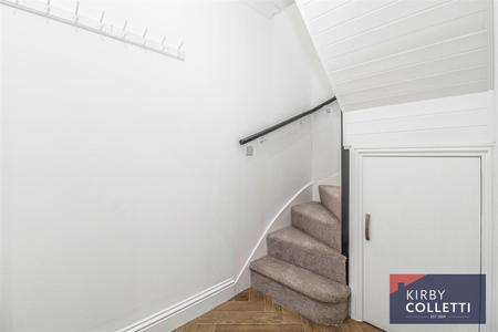 INNER HALLWAY