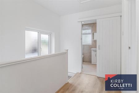 FIRST FLOOR LANDING