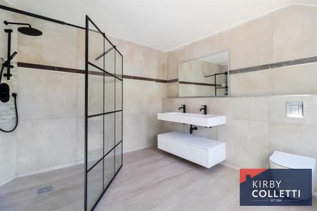 EN SUITE SHOWER ROOM TO BEDROOM ONE
