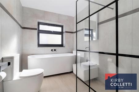 BATH/SHOWER ROOM