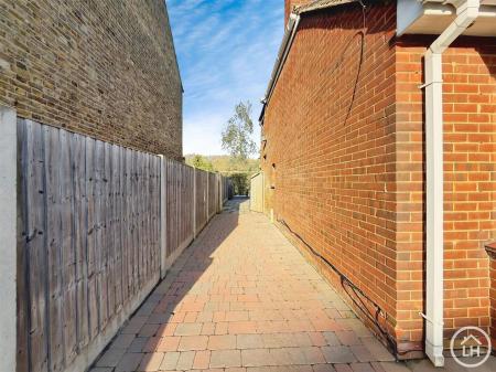 Side Access & Parking