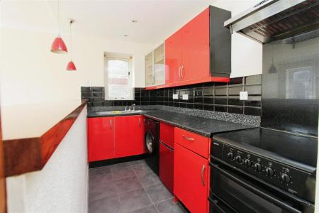 Open Plan Lounge (Kitchen)