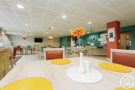 Communal Dining
