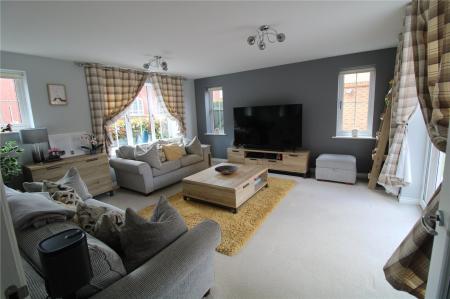 Ploughman Drive, WOODFORD HALSE, Northamptonshire, NN11