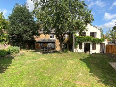 School Street, Drayton, DAVENTRY, Northamptonshire, NN11